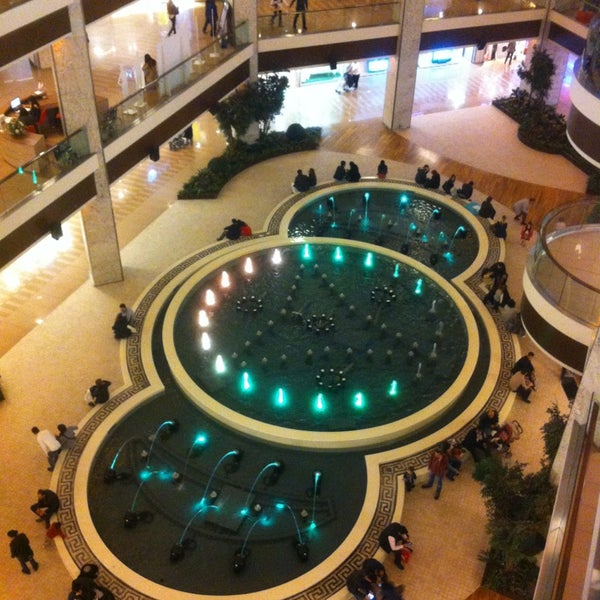 Капасити что это. Торговые центр Бакыркей Стамбул. Capacity AVM. Capacity shopping Center. Форум Стамбул торговый центр.