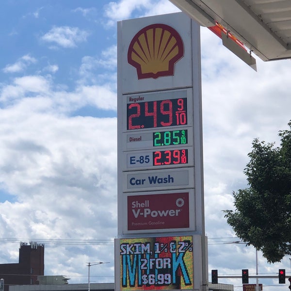 Foto scattata a Shell da Mark S. il 8/22/2019