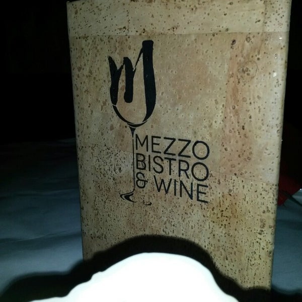 Foto scattata a Mezzo Bistro and Wine da Tony R. il 4/12/2014