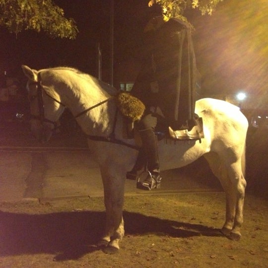 รูปภาพถ่ายที่ Horseman&#39;s Hollow (at Philipsburg Manor) โดย Vero J เมื่อ 10/28/2012