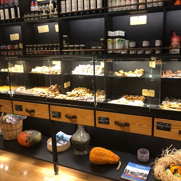 10/19/2019にMichael N.がPi Greek Bakerieで撮った写真