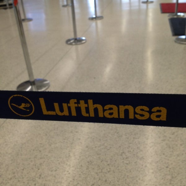 Lufthansa check in. Lufthansa check in
