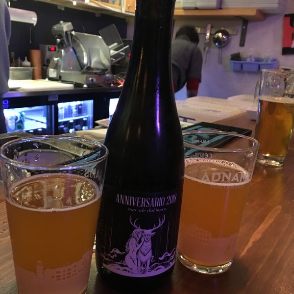 1/8/2019 tarihinde Alessandro C.ziyaretçi tarafından OAK Wine and Craft Beer'de çekilen fotoğraf