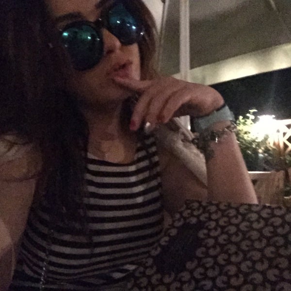 6/22/2015에 Kristina B.님이 Shishas Lounge Bar에서 찍은 사진
