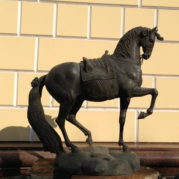 Прадар конный клуб