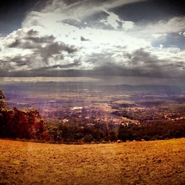 Mt Tamborine Lookout Beacon Rd.