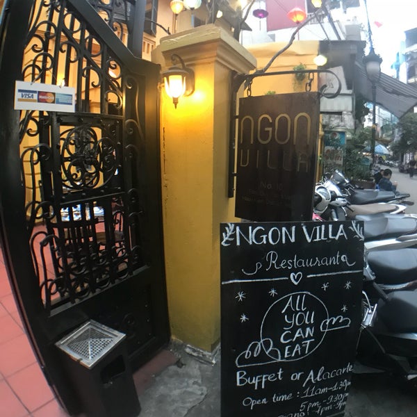รูปภาพถ่ายที่ Ngon Villa Restaurant โดย Michiko Yap💋 เมื่อ 11/21/2017