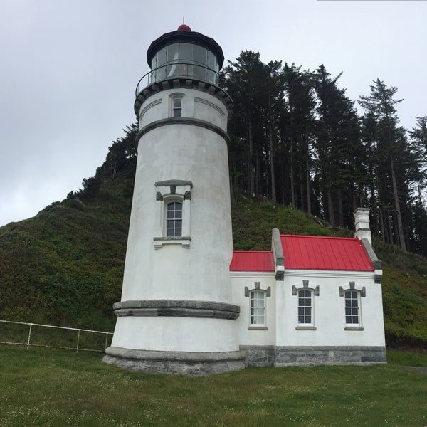 Photo taken at Heceta Lighthouse Bed &amp; Breakfast by Vera on 5/29/2017