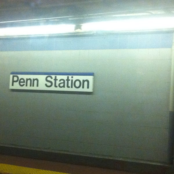 รูปภาพถ่ายที่ New York Penn Station โดย Tatyana V. เมื่อ 5/1/2013