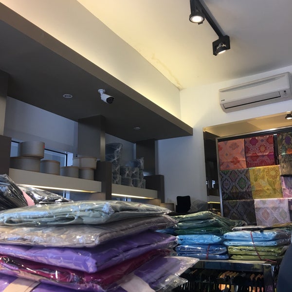 Omar Ali Ayer 8 Costume Shop