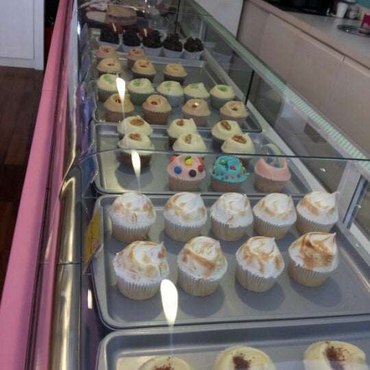 10/30/2012にPriscila J.がSpecial Treat Bakeryで撮った写真