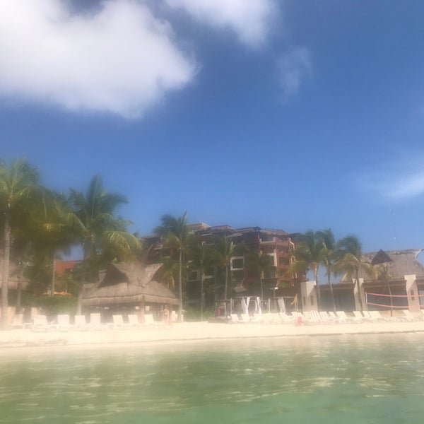 รูปภาพถ่ายที่ Villa del Palmar Cancun Beach Resort &amp; Spa โดย maL💕u เมื่อ 7/8/2017