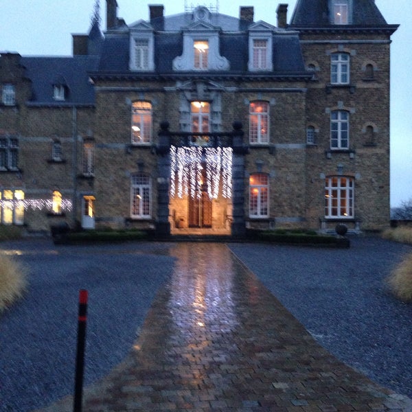 รูปภาพถ่ายที่ Château de la Poste โดย Roms เมื่อ 12/22/2014