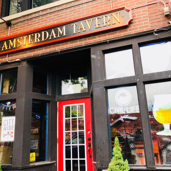Photo taken at Amsterdam Tavern by Steve S. on 6/9/2018
