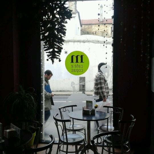 Foto tirada no(a) m* café e copas por Iñaki Q. em 12/10/2012