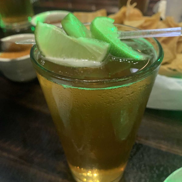 Foto diambil di Chayo Mexican Kitchen + Tequila Bar oleh Kevin N. pada 8/15/2021