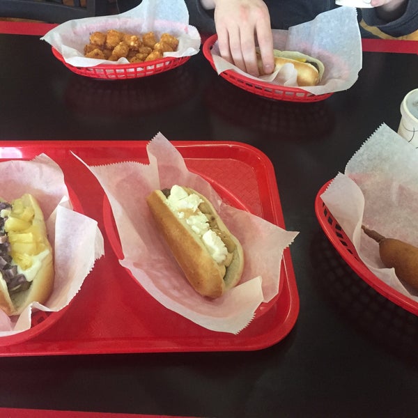 Photo taken at Hot&quot;G&quot;Dog by Kevin N. on 12/1/2016
