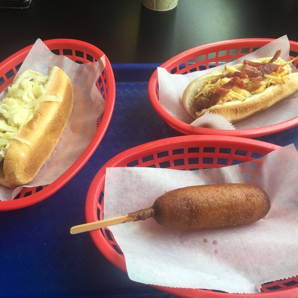 Photo taken at Hot&quot;G&quot;Dog by Kevin N. on 5/27/2016