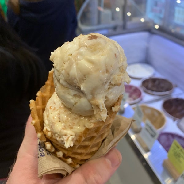 Photo taken at Jeni&#39;s Splendid Ice Creams by Kevin N. on 3/16/2019