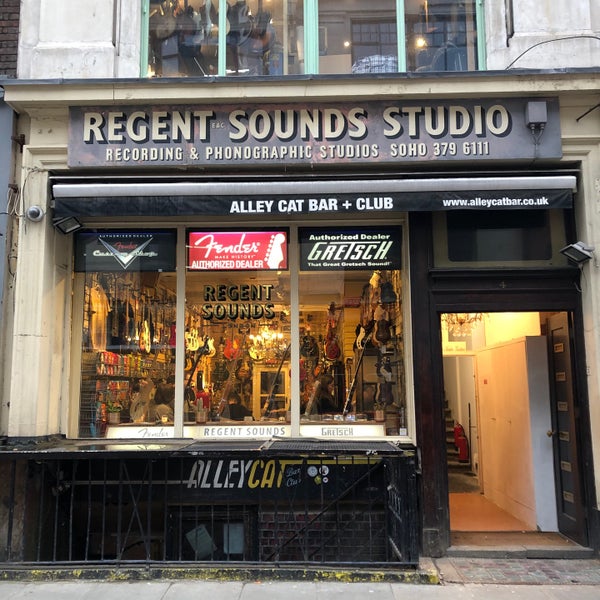 Foto tirada no(a) Regent Sounds Studio por 踊る猫又 . em 2/14/2020