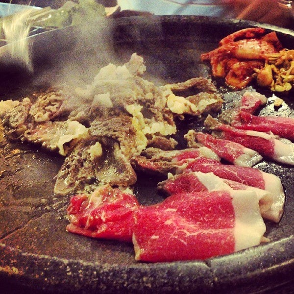 Das Foto wurde bei Hae Jang Chon Korean BBQ Restaurant von Kevin H. am 7/14/2013 aufgenommen
