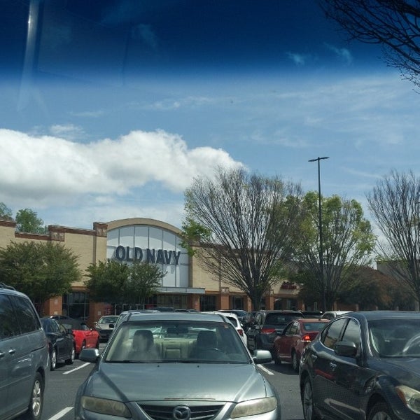 Northcross Shopping Center Shopping Mall in Huntersville
