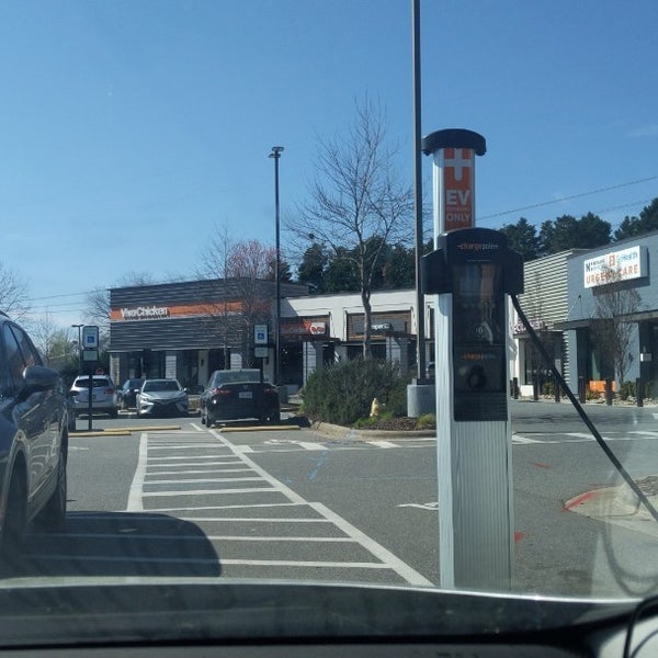 Northcross Shopping Center Shopping Mall in Huntersville