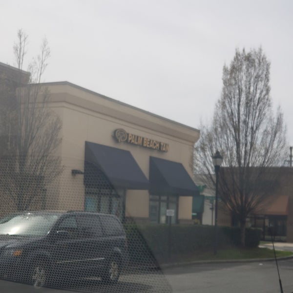 Northcross Shopping Center Shopping Mall in Huntersville