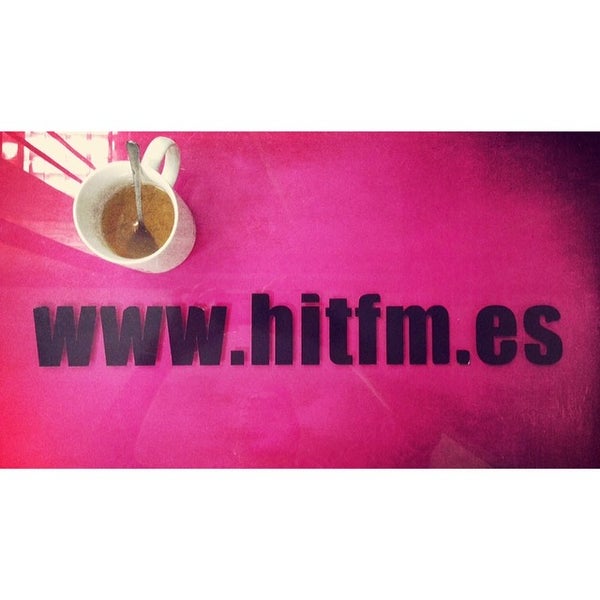 รูปภาพถ่ายที่ HIT FM - Música Non Stop โดย Jesús T. เมื่อ 2/17/2014