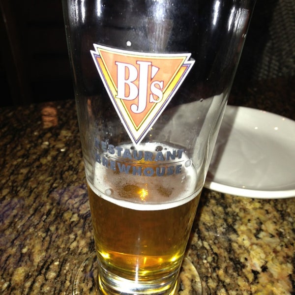 Photo taken at BJ&#39;s Restaurant &amp; Brewhouse by Jeff A. on 12/31/2012