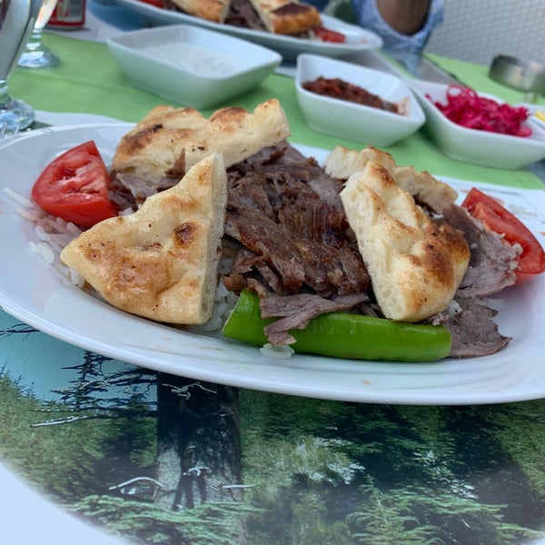 Das Foto wurde bei Sedir Restaurant von Mine Ö. am 10/9/2019 aufgenommen