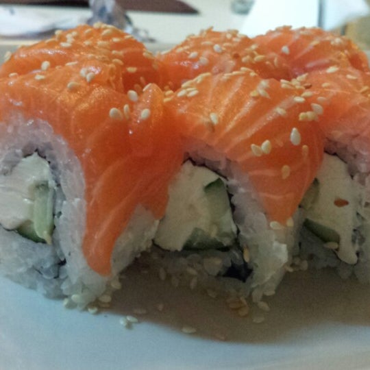 Foto tirada no(a) Sushi Time por ANVl 2. em 10/7/2013