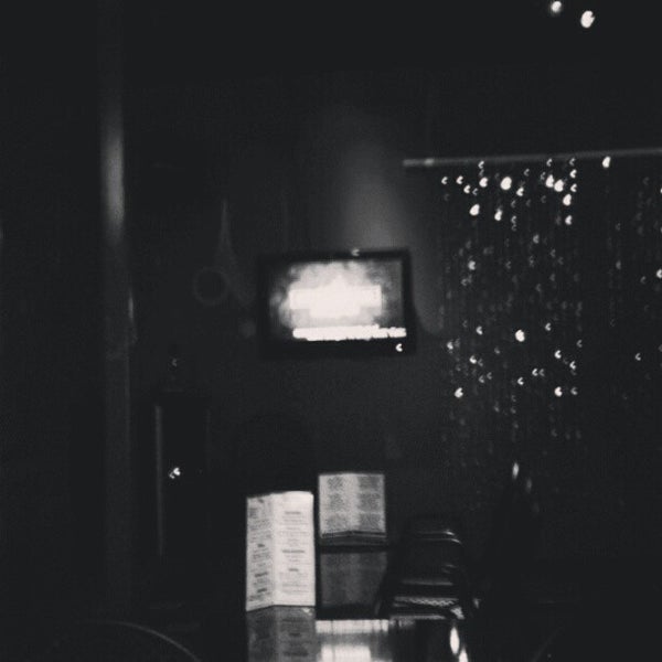 Foto tirada no(a) Kroaky&#39;s Karaoke por Evie T. em 1/25/2013
