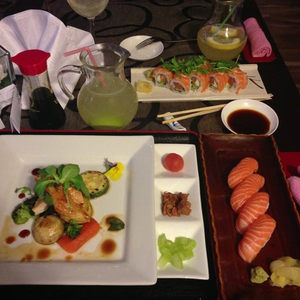 รูปภาพถ่ายที่ Tokyo Japanese Restaurant โดย Soniaa M. เมื่อ 3/23/2014