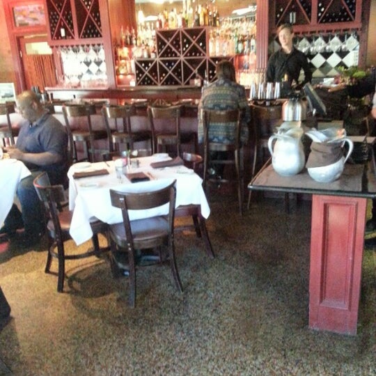 11/25/2012 tarihinde Brian R.ziyaretçi tarafından Cheever&#39;s Cafe'de çekilen fotoğraf