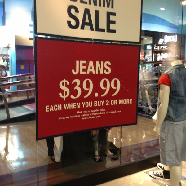 The Levi's Outlet - Clothing Store in 
