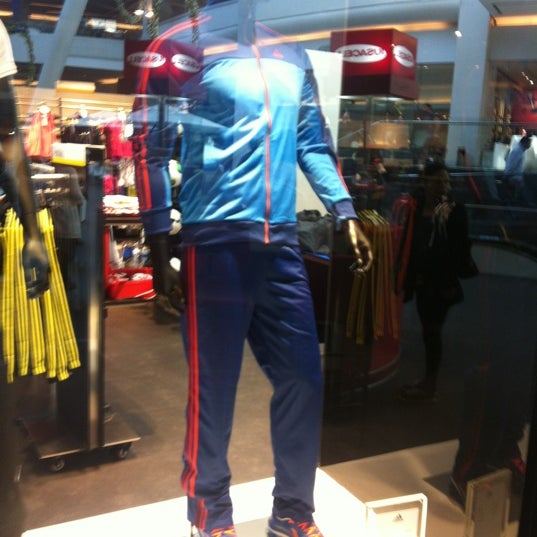 adidas reforma 222 horario
