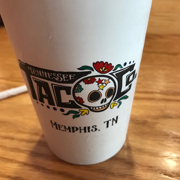 Foto diambil di Tennessee Taco Company oleh Smithersonjones pada 4/18/2018