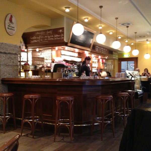 1/11/2013에 Manfred W.님이 Café Classic에서 찍은 사진