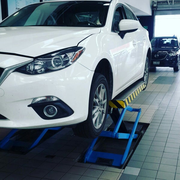 Photo taken at Mazda Serdán by Victor H V. on 6/20/2016