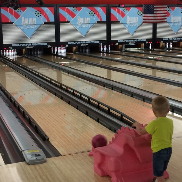 Photo taken at Holiday Lanes by Ross H. on 8/15/2015