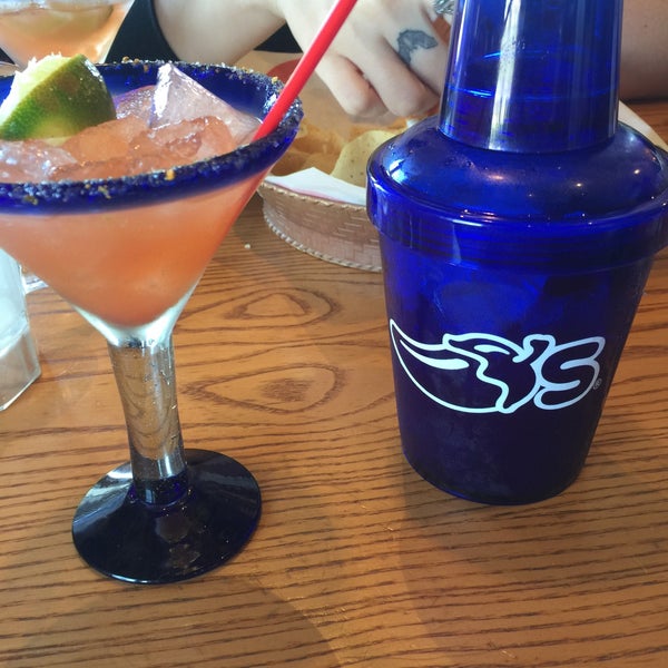 Photo taken at Chili&#39;s Grill &amp; Bar by Erica M. on 10/13/2015