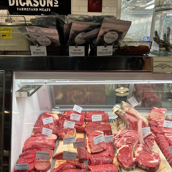 Снимок сделан в Dickson&#39;s Farmstand Meats пользователем Nikki U. 6/26/2022