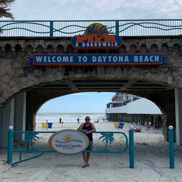 Daytona Beach Oceanwalk POINT BREAK Gift Store in Daytona Beach