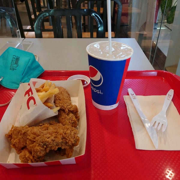 Photos At Kfc ส ลม United Center Building