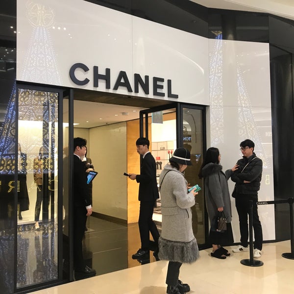 Photos at Chanel Boutique - Clothing Store Photos at Chanel Boutique - Clothing Store