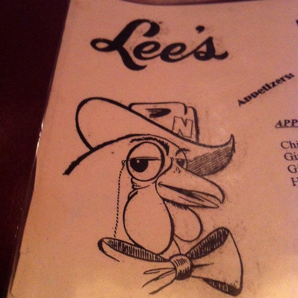 Photo prise au Lee&#39;s Chicken Restaurant par Christine L. le2/16/2014