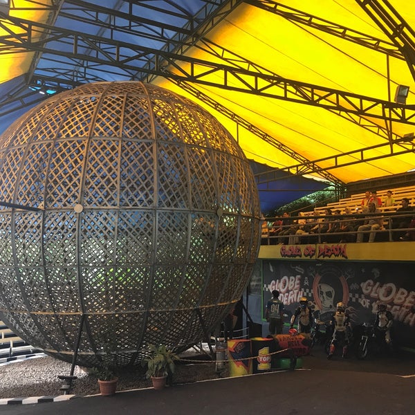 Globe Of Death Show Taman Safari Indonesia