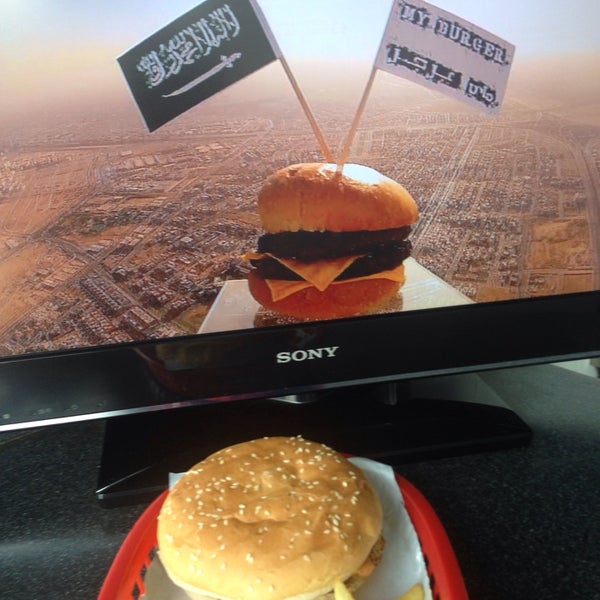 Foto diambil di My Burger oleh Abdullah A. pada 3/5/2014