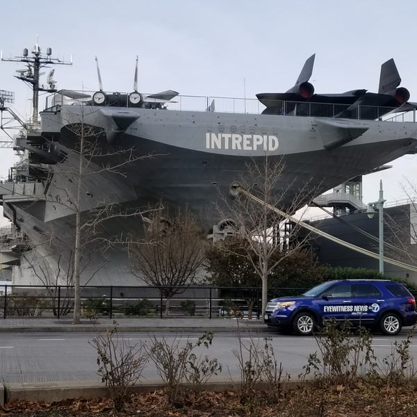 Photo taken at Intrepid Museum Store by Ricardo T. on 12/1/2018